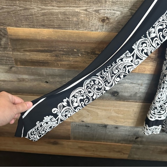 INC International Concepts Top Womens Small Black White Scroll Lace Long Sleeves - Picture 5 of 8